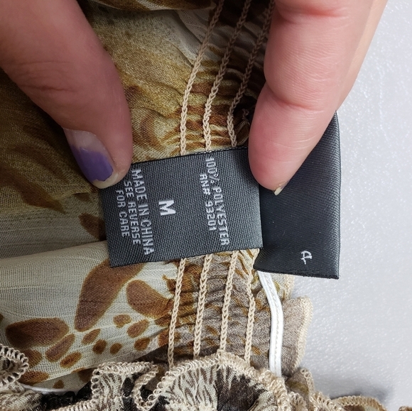 3/$15 dots sheer animal print top women's size medium - Picture 7 of 10